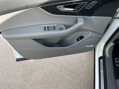 2020 Audi Q7 Premium Plus