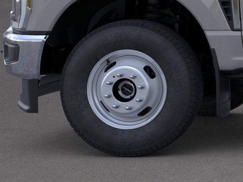 2026 Ford Super Duty F-350® XLT