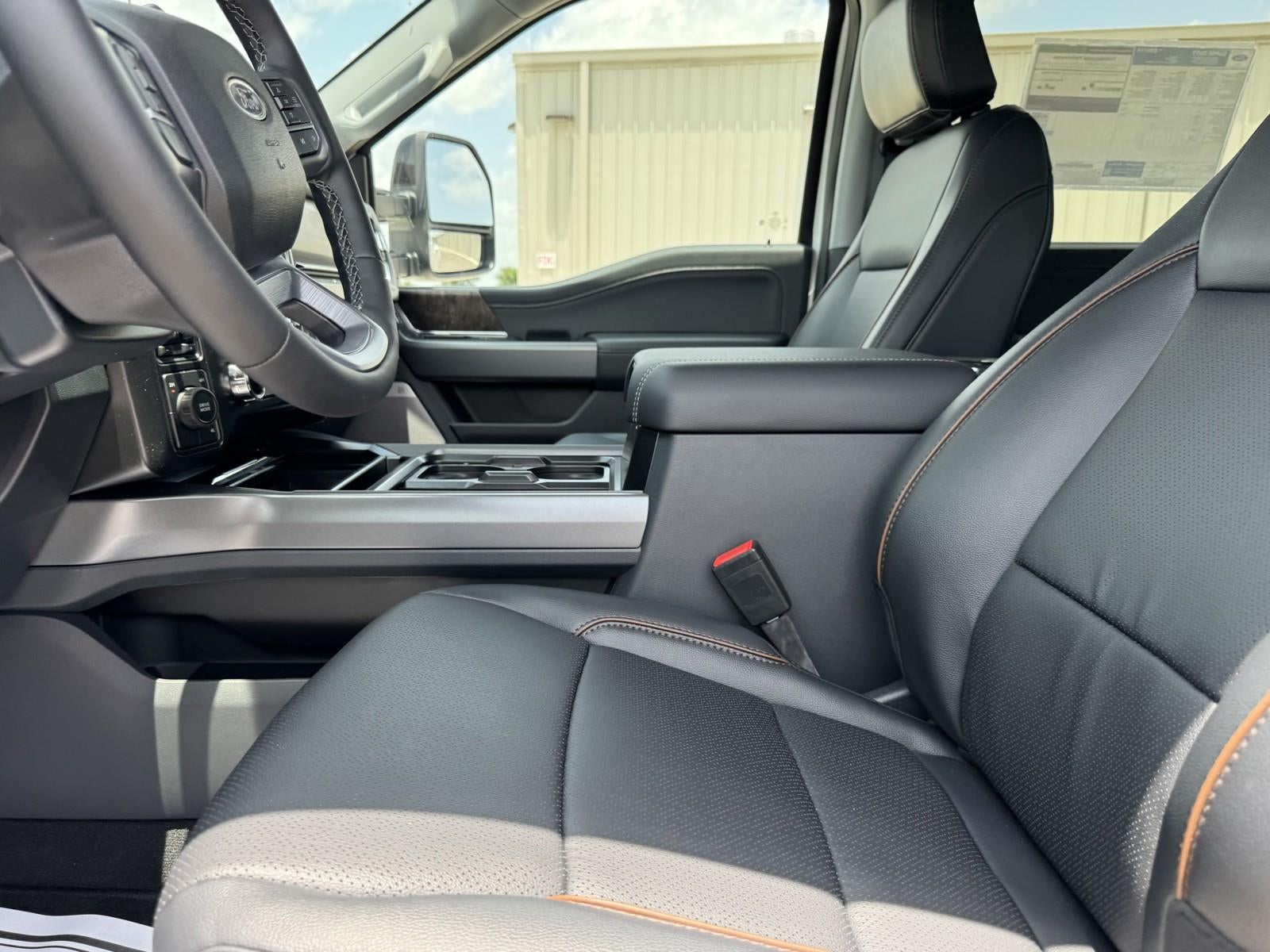 2026 Ford Super Duty F-350® Lariat®