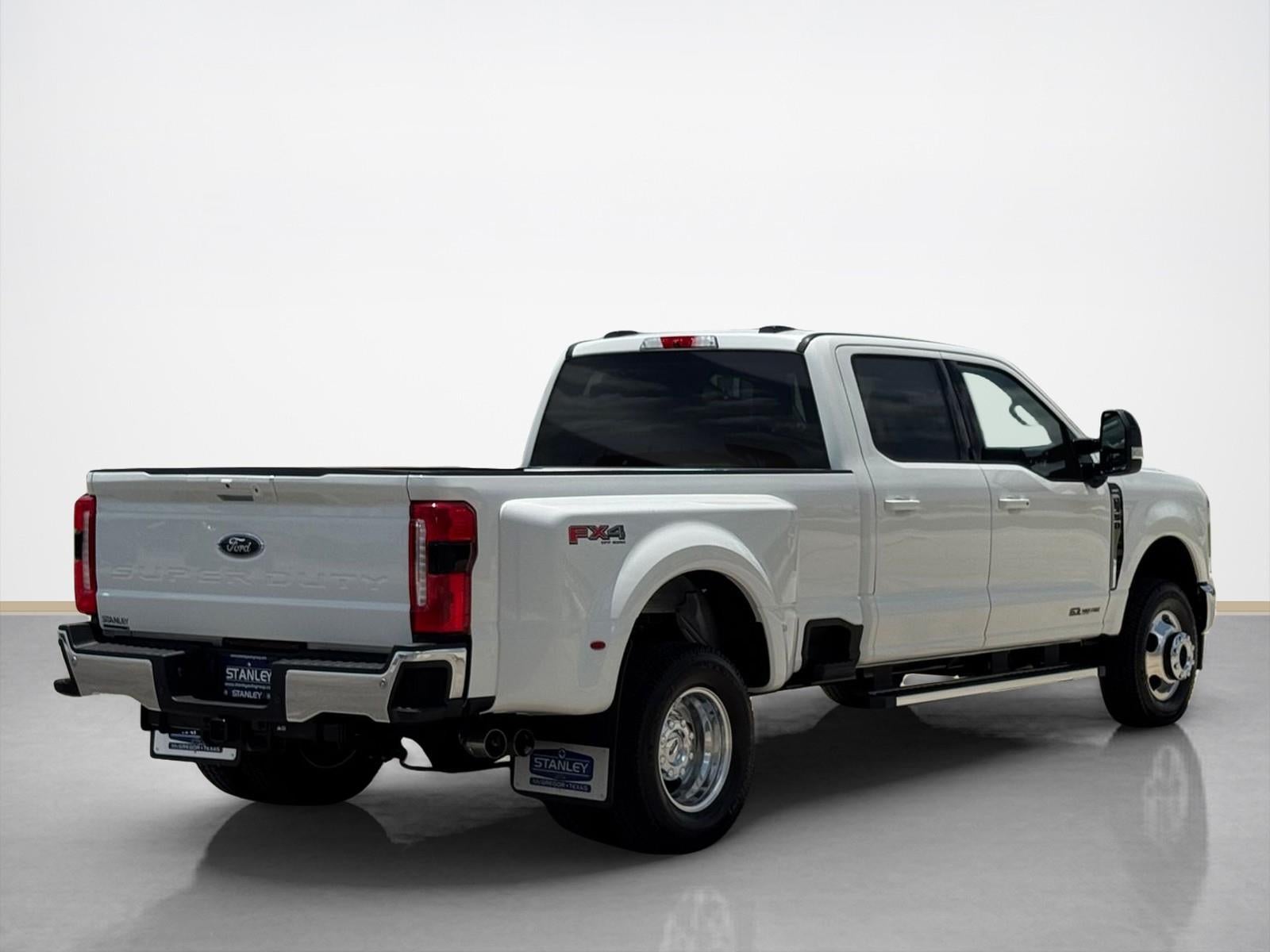 2026 Ford Super Duty F-350® Lariat®