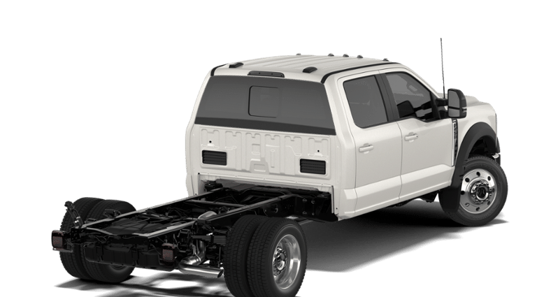 2027 Ford Chassis Cab F-450® LARIAT®