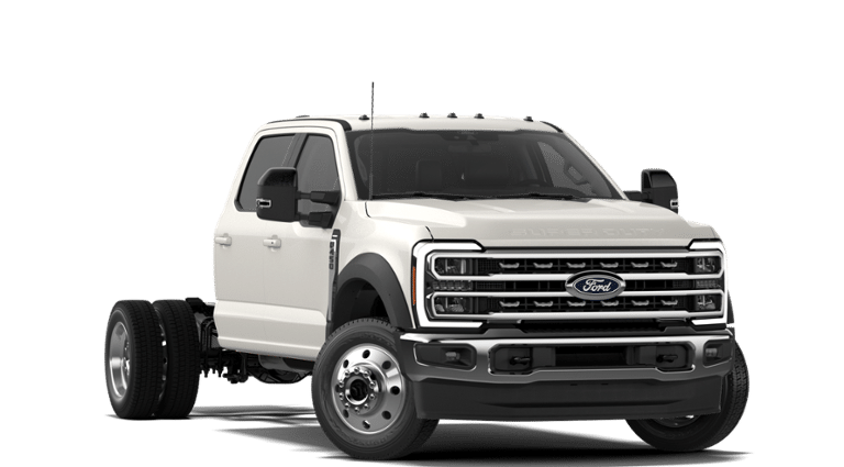 2027 Ford Chassis Cab F-450® LARIAT®