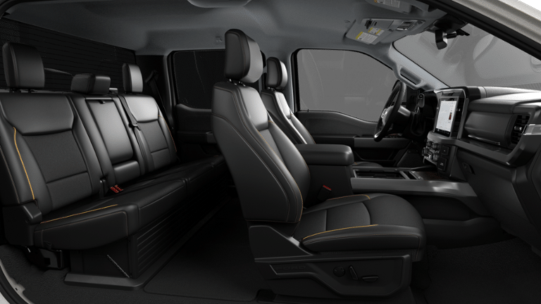 2027 Ford Chassis Cab F-450® LARIAT®