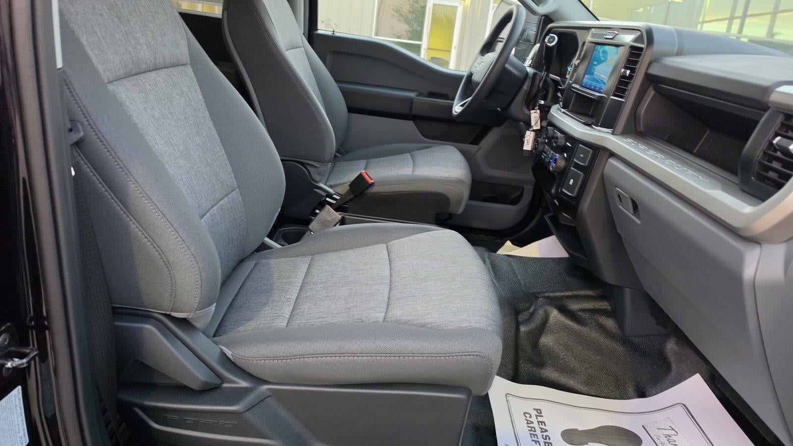 2027 Ford Super Duty F-350 Srw XLT