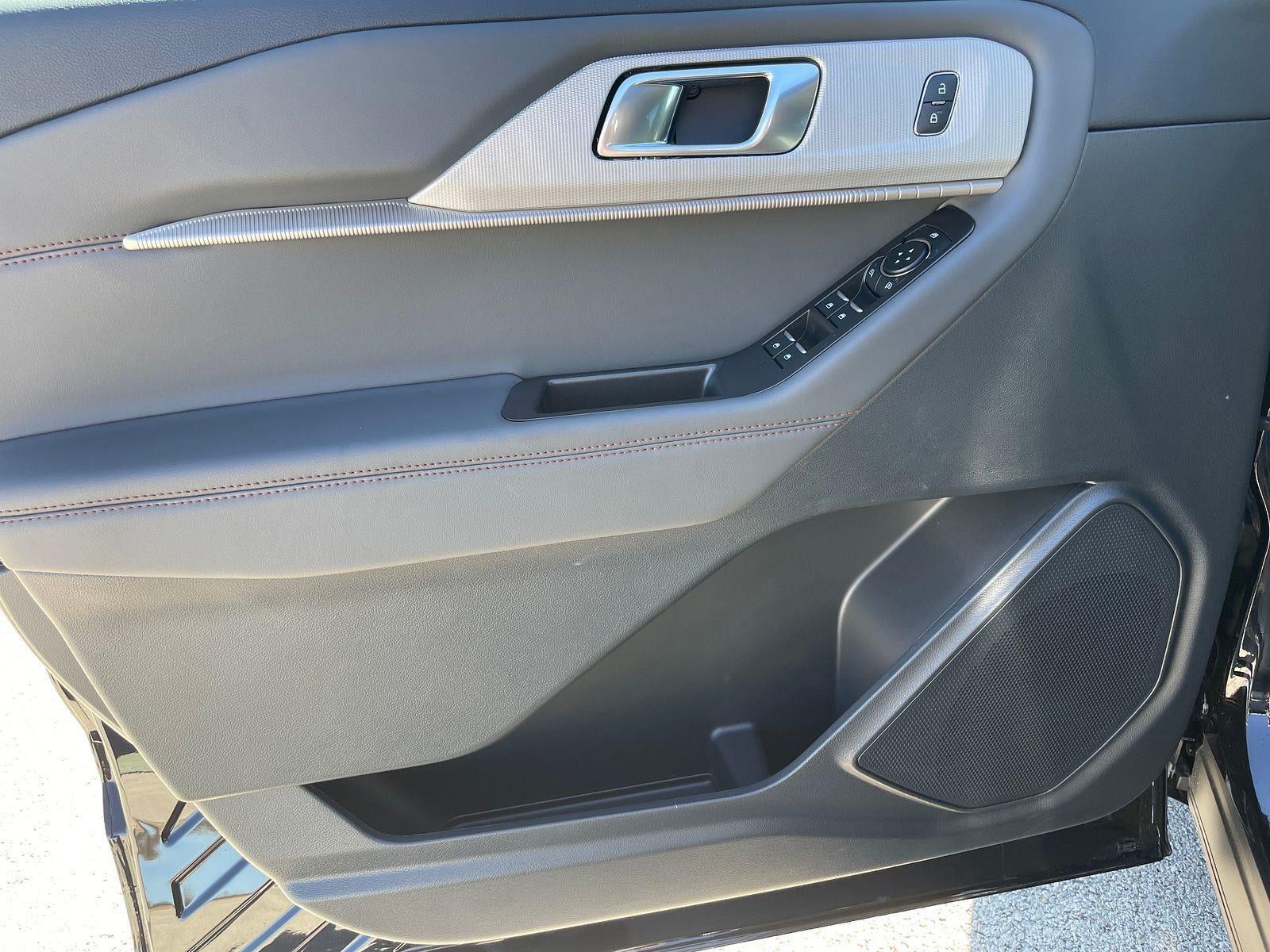 2026 Ford Explorer Active w/100A Pkg