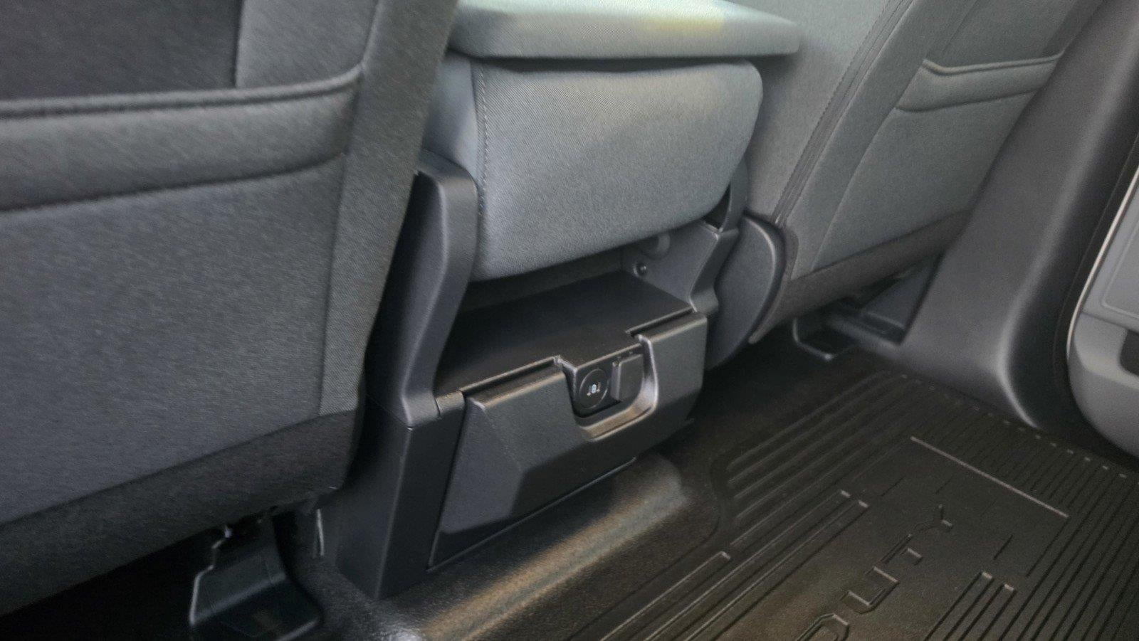 2027 Ford Super Duty F-250 SRW XLT