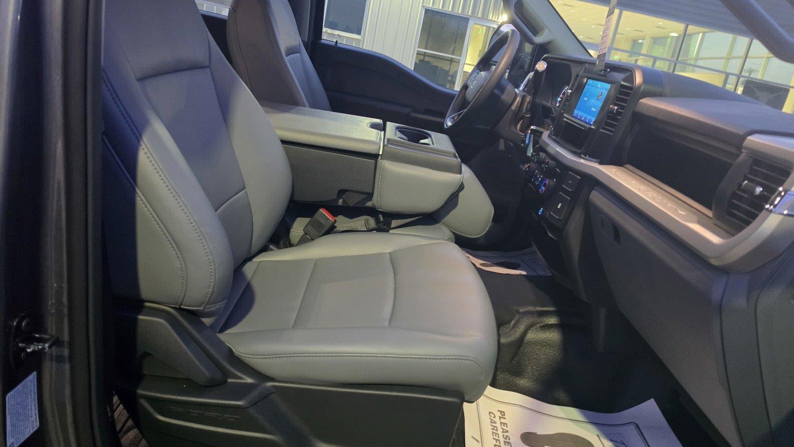 2027 Ford Super Duty F-350 SRW LARIAT