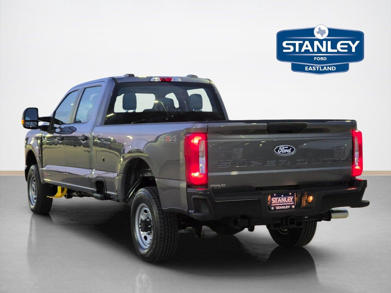2027 Ford Super Duty F-350 SRW LARIAT