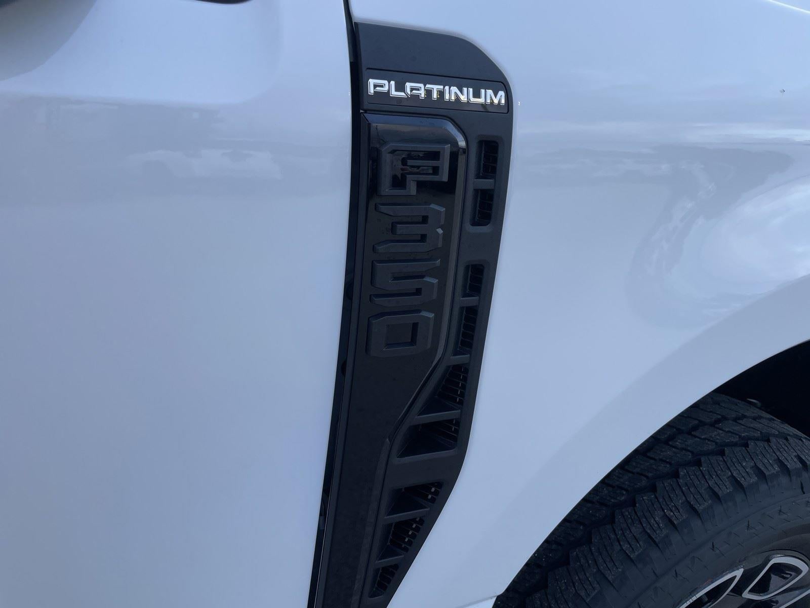 2026 Ford Super Duty F-350 SRW Platinum