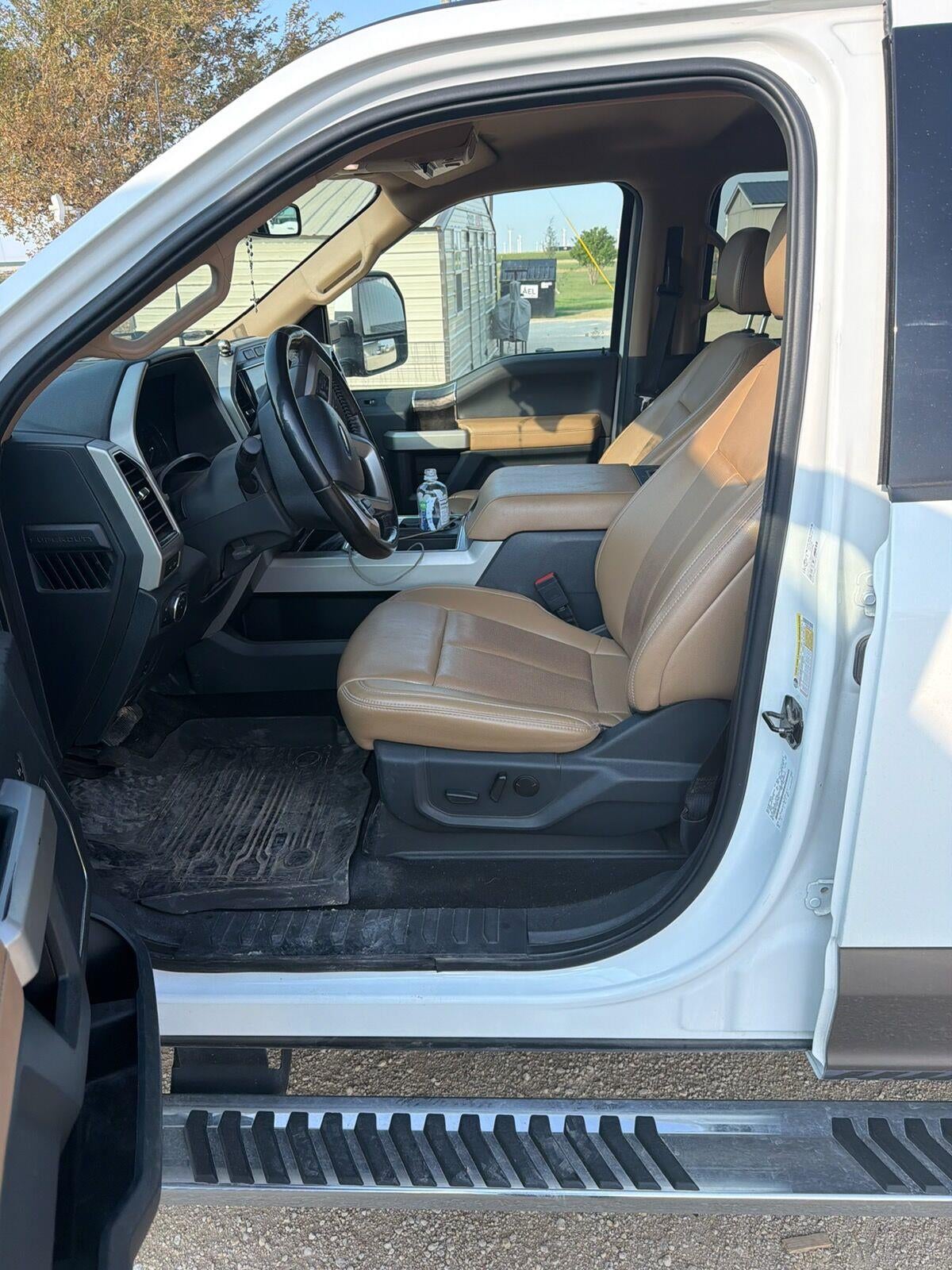 2022 Ford Super Duty F-350 SRW LARIAT