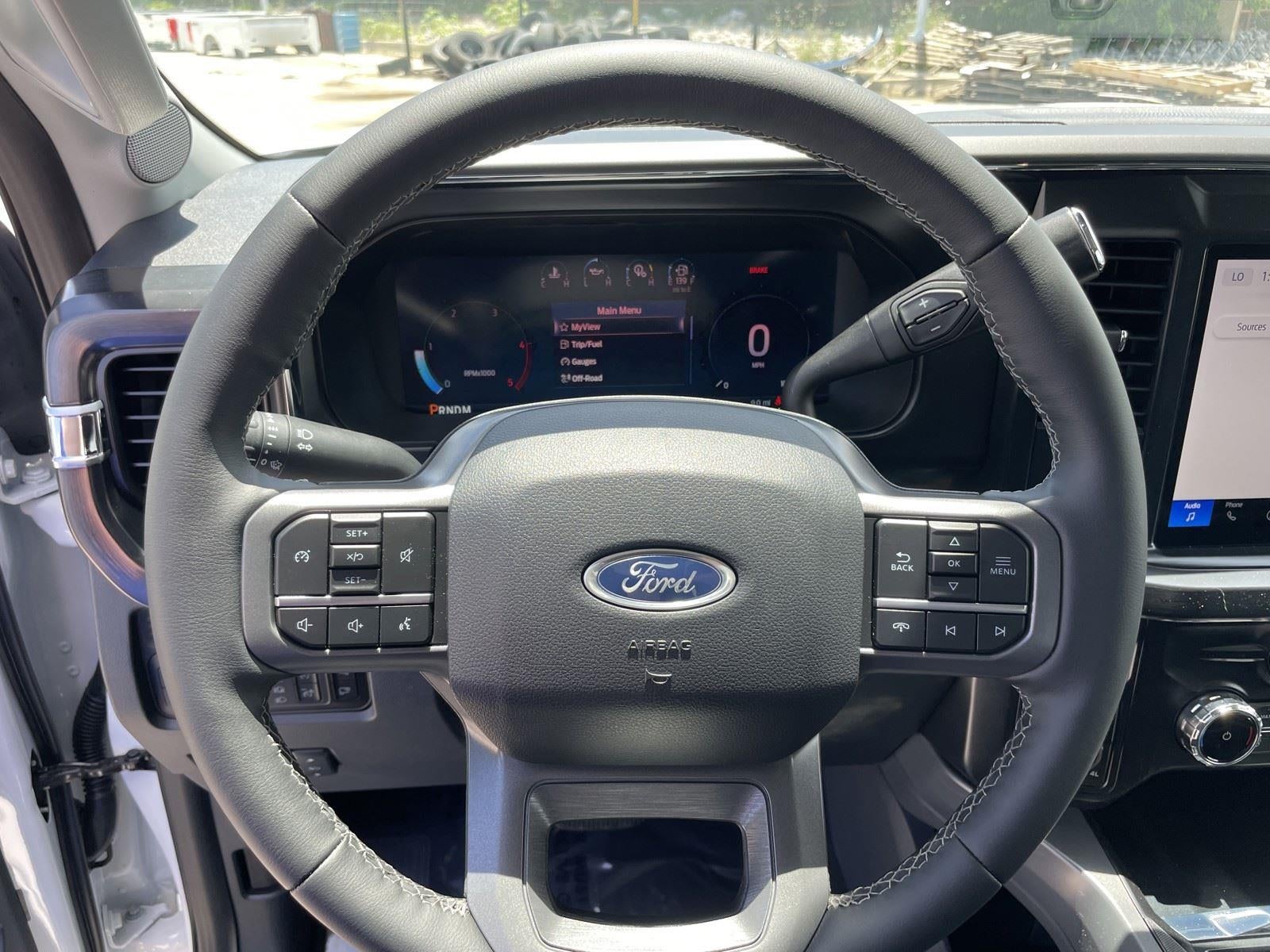 2026 Ford Super Duty F-350 SRW LARIAT