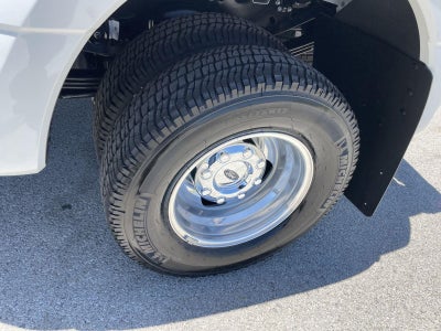 2026 Ford Super Duty F-350 DRW Platinum