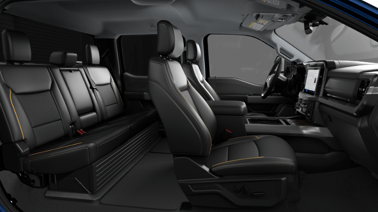 2027 Ford Super Duty F-350 DRW LARIAT