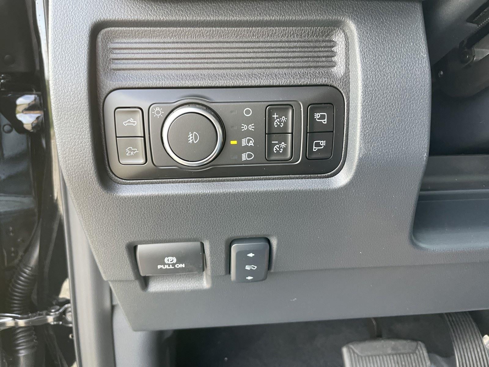 2026 Ford Super Duty F-350 DRW LARIAT