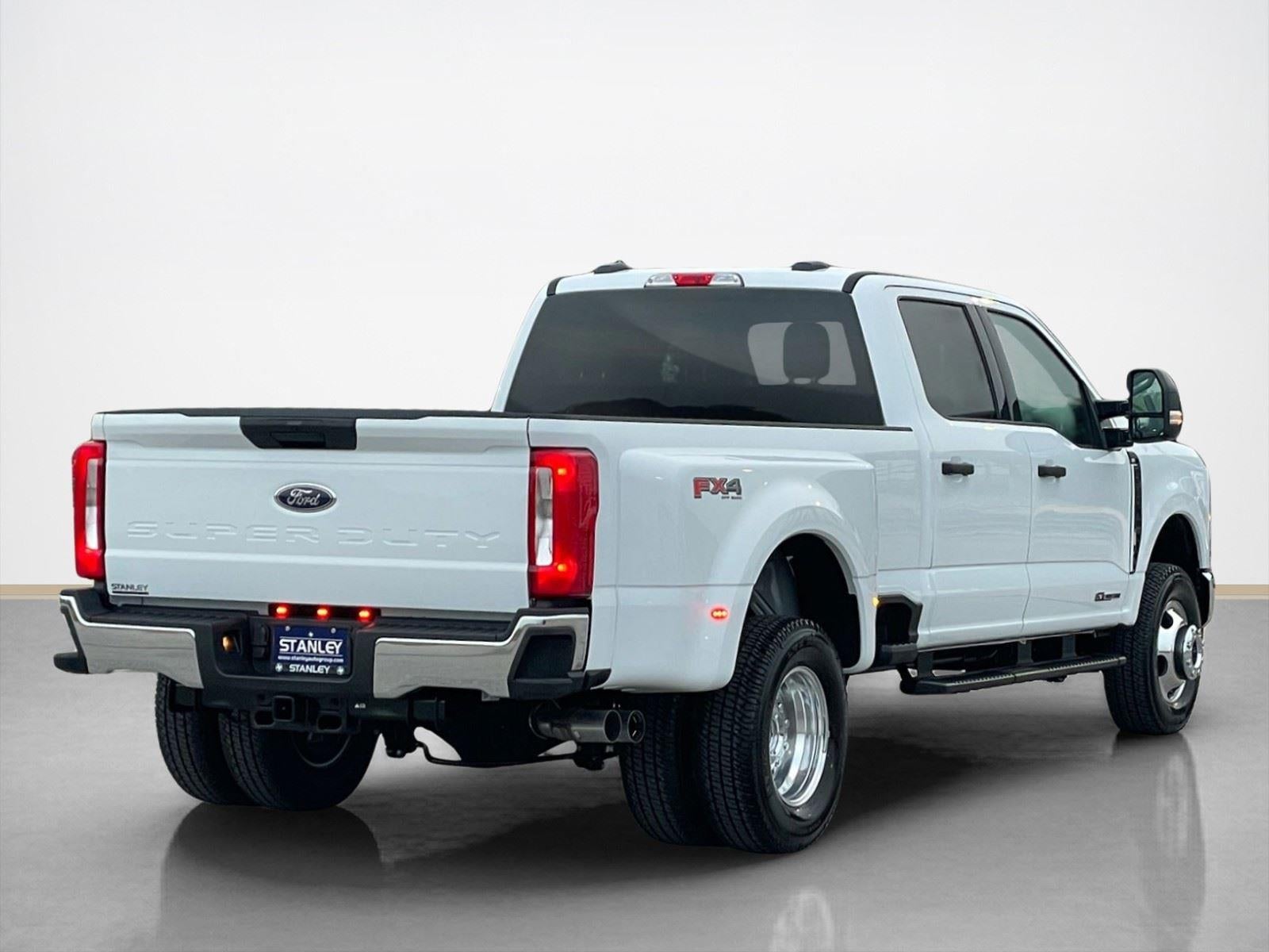 2026 Ford Super Duty F-350 DRW XLT