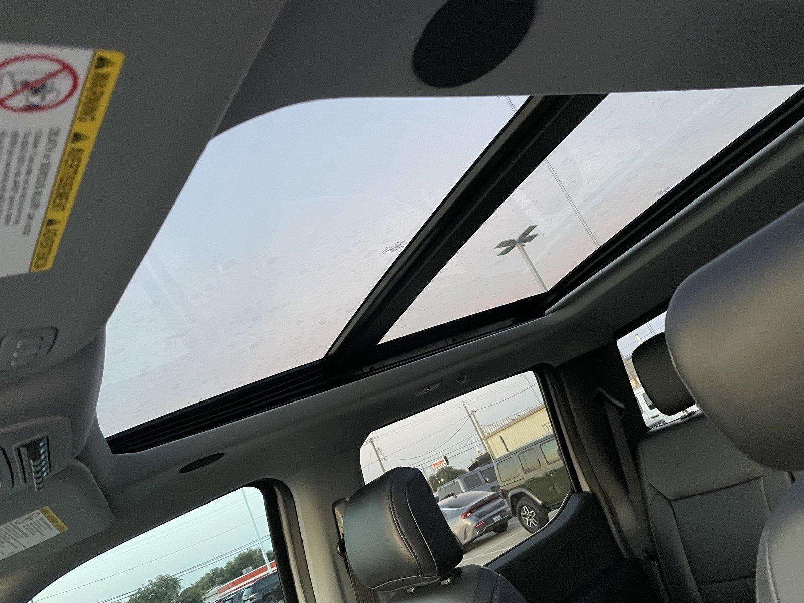 2026 Ford Super Duty F-450 Drw LARIAT
