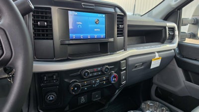 2027 Ford Super Duty F-250 Srw XLT