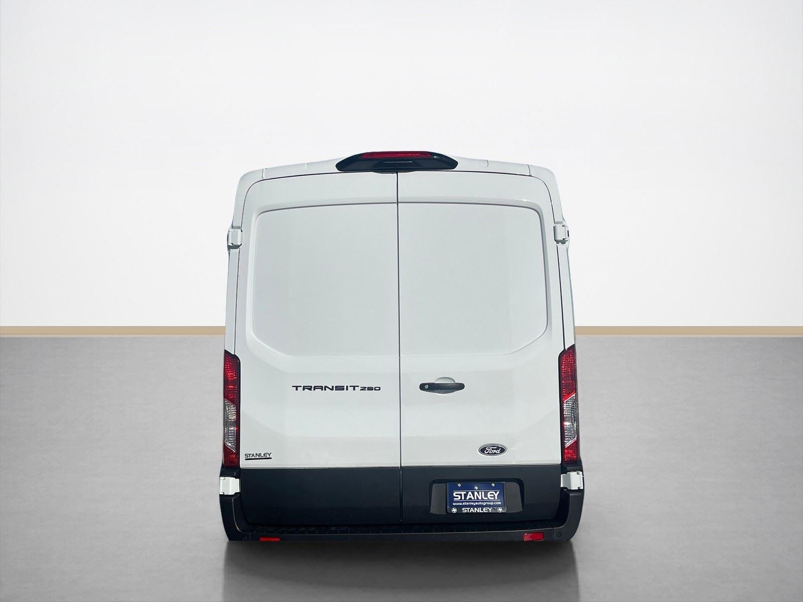 2026 Ford Transit Cargo Van T-250 148 MED RF 9150 GV