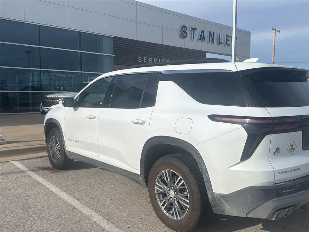2026 Chevrolet Traverse FWD LT