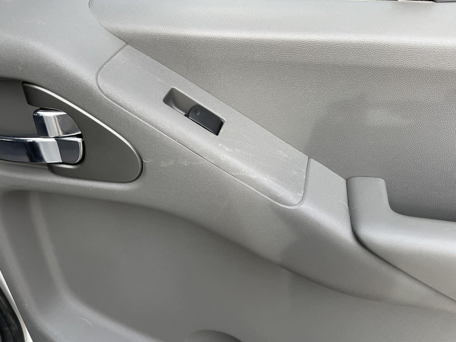 2017 Nissan Frontier SV V6