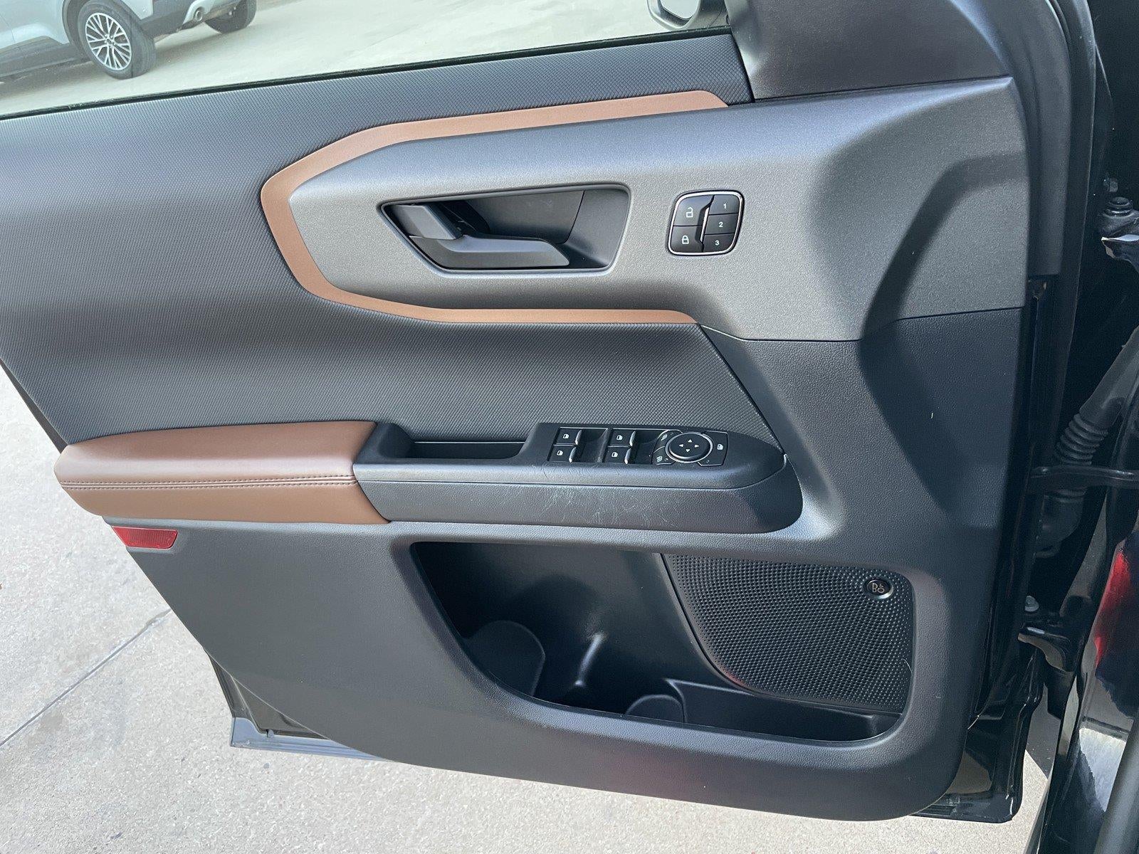2025 Ford Bronco OUTER BANKS 4X4
