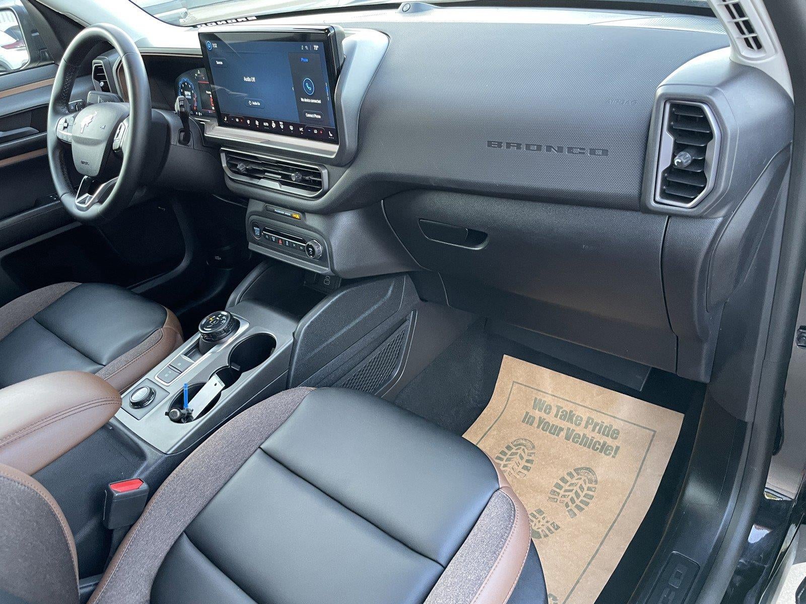 2025 Ford Bronco OUTER BANKS 4X4