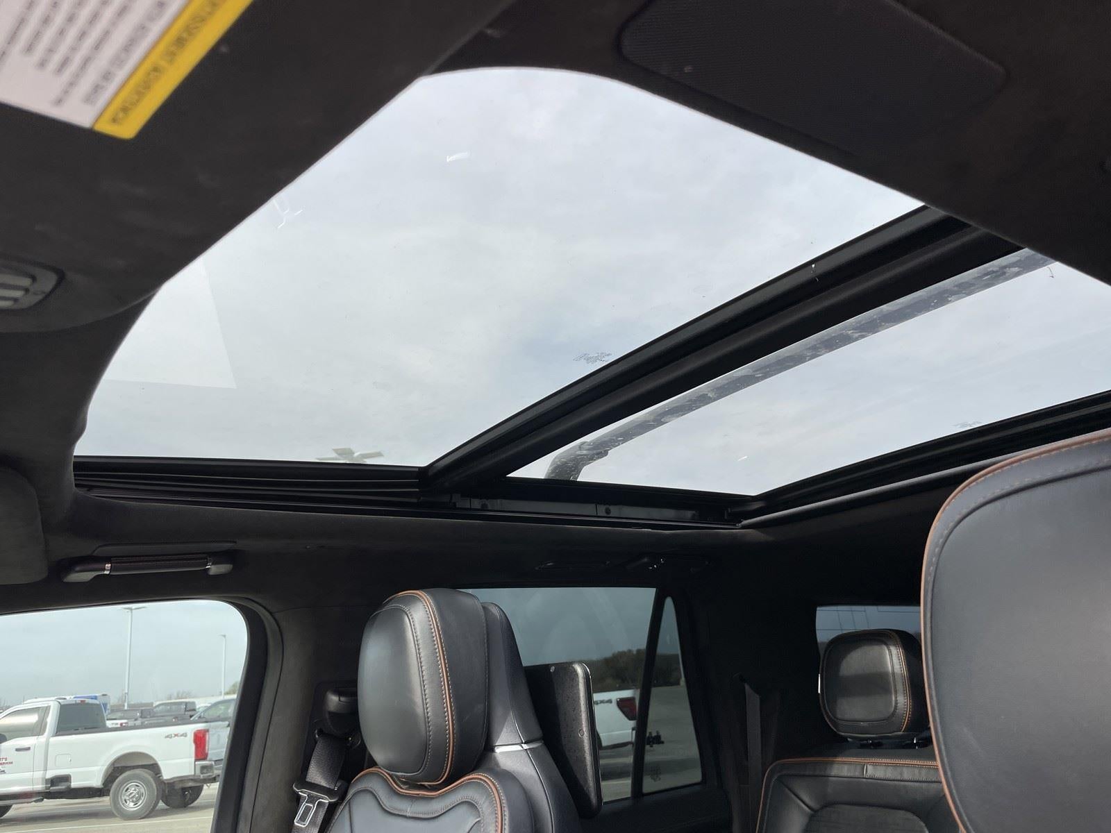 2023 Lincoln Navigator L Black Label