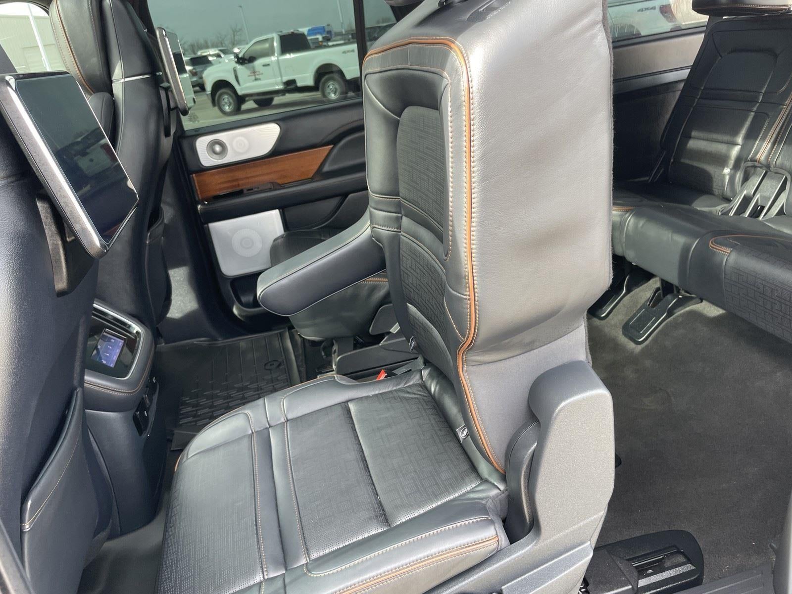 2023 Lincoln Navigator L Black Label