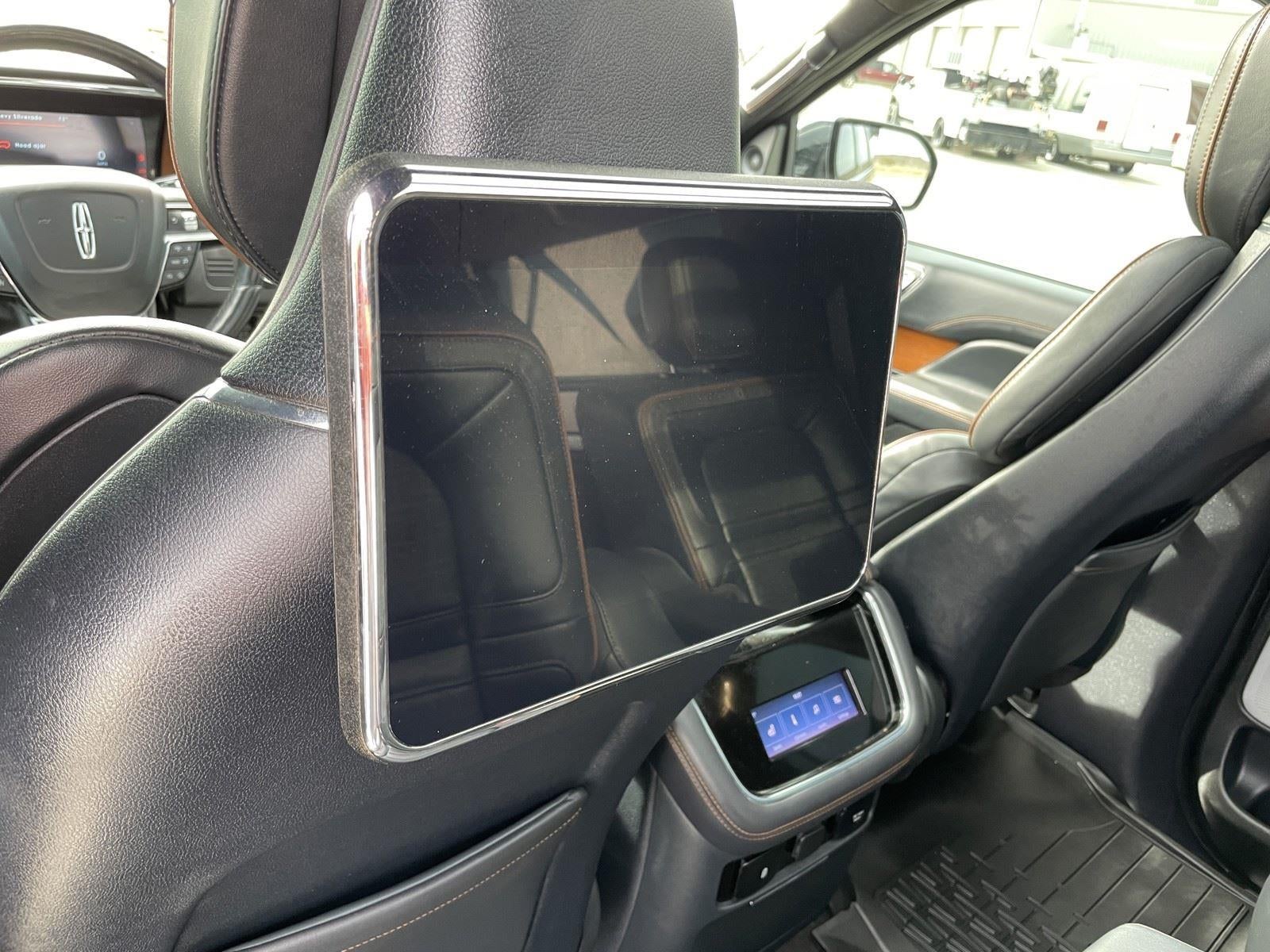 2023 Lincoln Navigator L Black Label