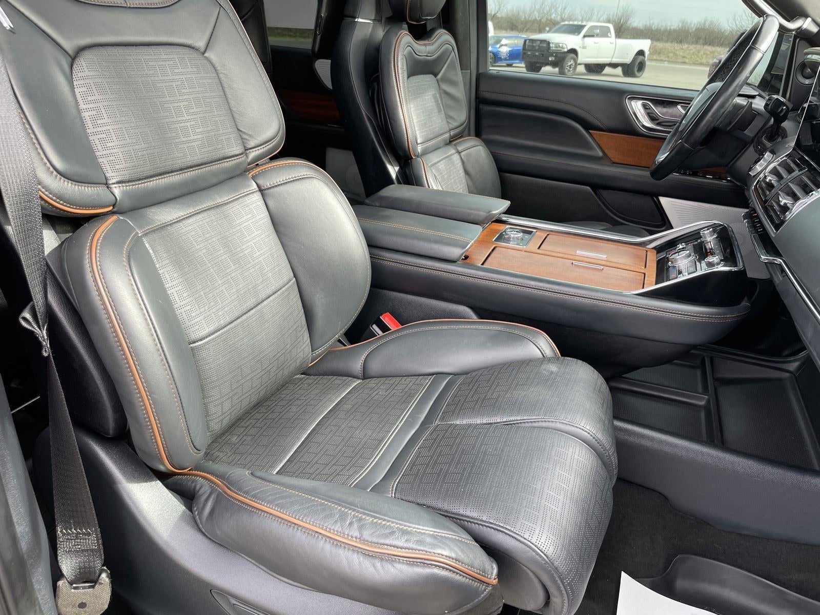 2023 Lincoln Navigator L Black Label