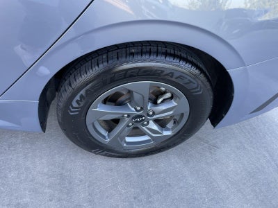 2022 Kia K5 LX