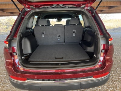 2025 Jeep Grand Cherokee GRAND CHEROKEE LAREDO 4X2