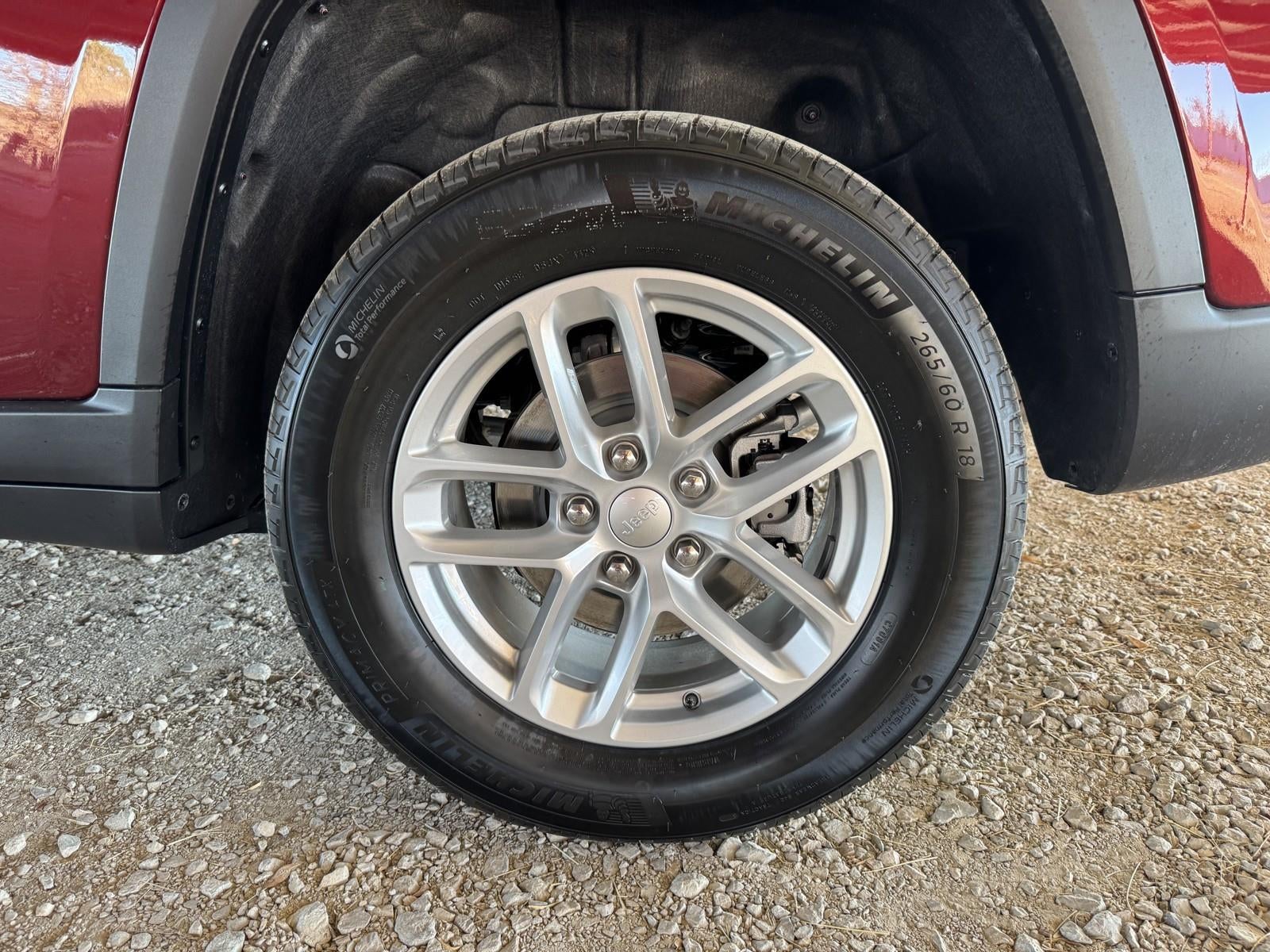 2025 Jeep Grand Cherokee GRAND CHEROKEE LAREDO 4X2