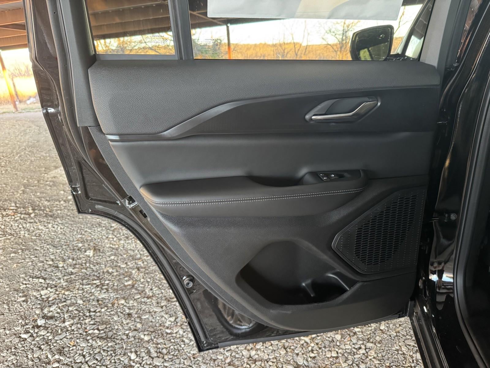 2025 Jeep Grand Cherokee GRAND CHEROKEE LAREDO 4X2