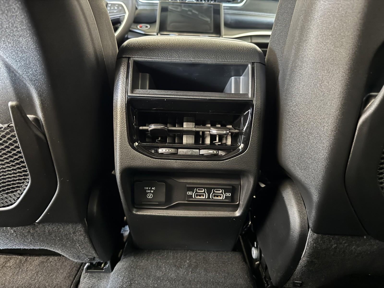 2026 Jeep Grand Cherokee GRAND CHEROKEE LAREDO X 4X2