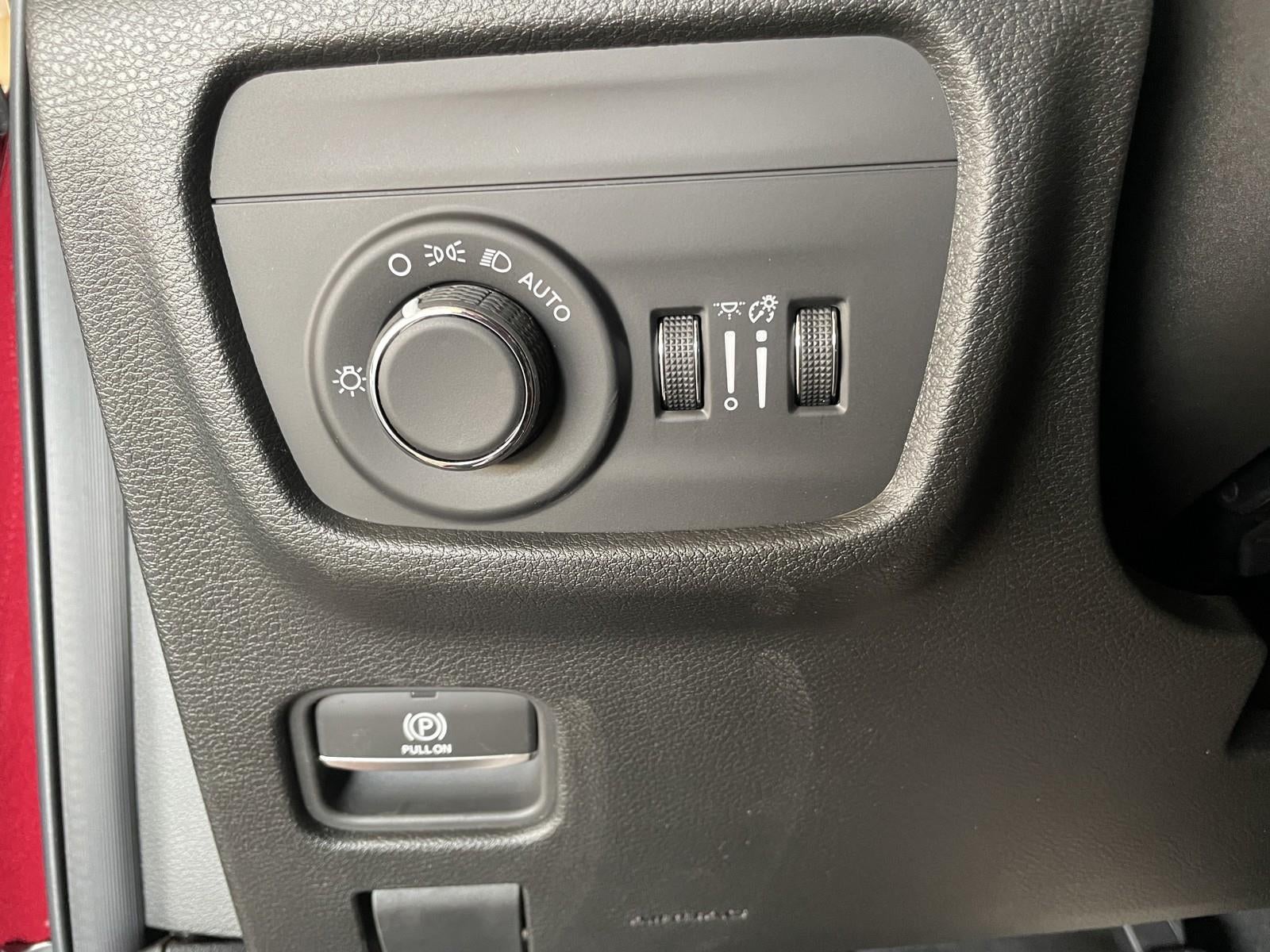 2025 Jeep Grand Cherokee GRAND CHEROKEE LAREDO X 4X2