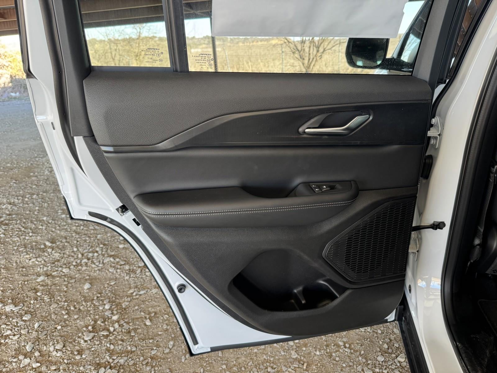 2026 Jeep Grand Cherokee GRAND CHEROKEE LAREDO X 4X2