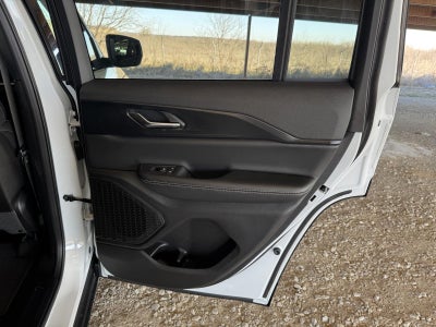 2026 Jeep Grand Cherokee GRAND CHEROKEE LAREDO X 4X2