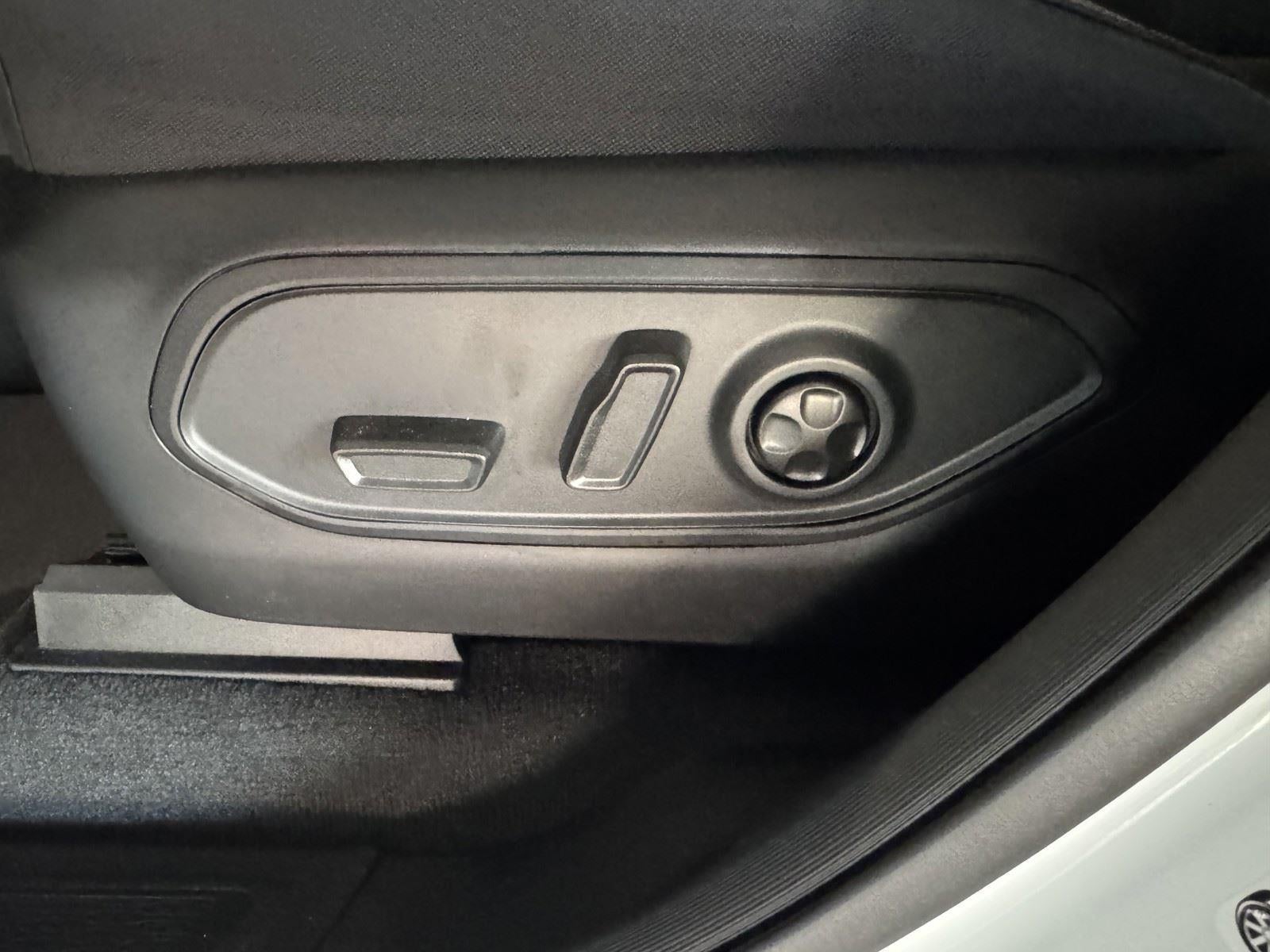 2026 Jeep Grand Cherokee GRAND CHEROKEE LAREDO 4X4