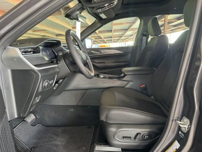 2026 Jeep Grand Cherokee GRAND CHEROKEE L LAREDO X 4X2