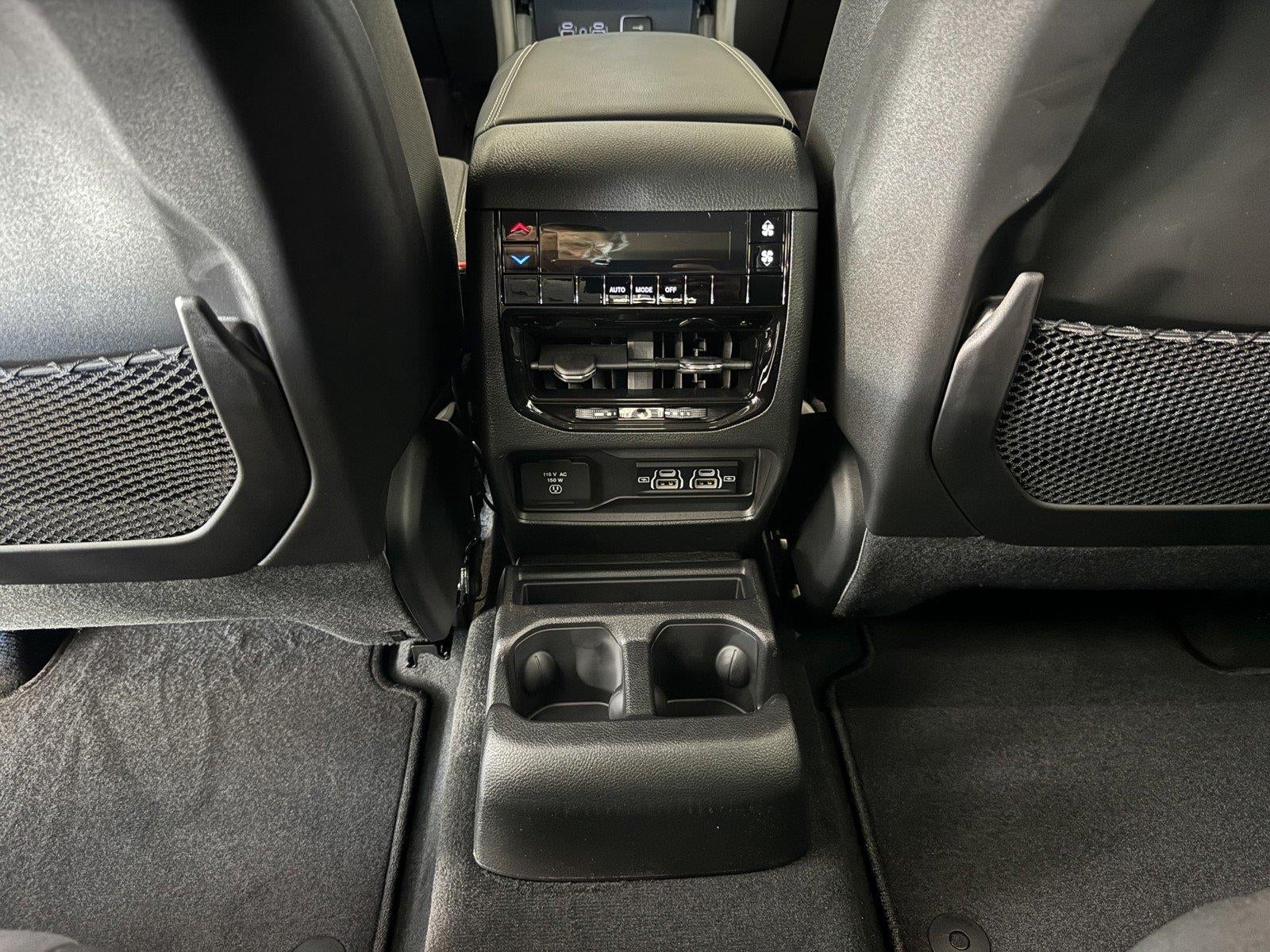 2026 Jeep Grand Cherokee GRAND CHEROKEE L LAREDO X 4X2
