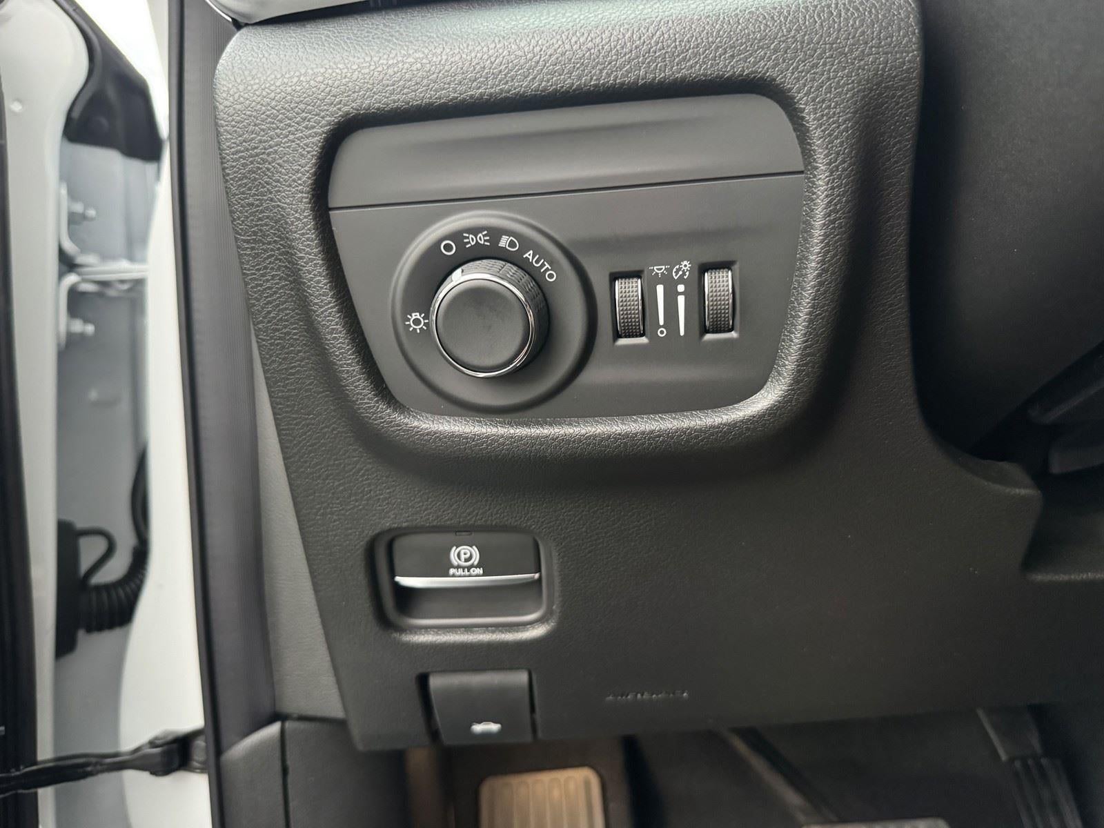 2026 Jeep Grand Cherokee GRAND CHEROKEE L LAREDO 4X2