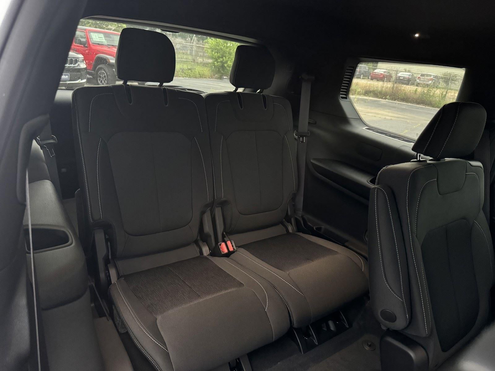 2026 Jeep Grand Cherokee GRAND CHEROKEE L LAREDO 4X2