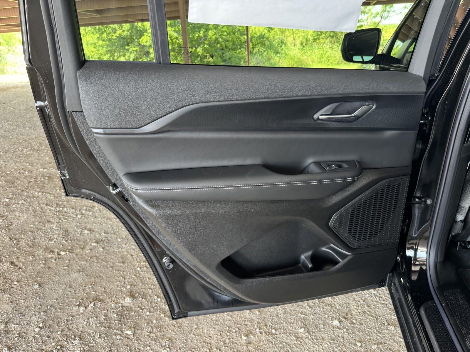 2026 Jeep Grand Cherokee GRAND CHEROKEE L LAREDO X 4X2