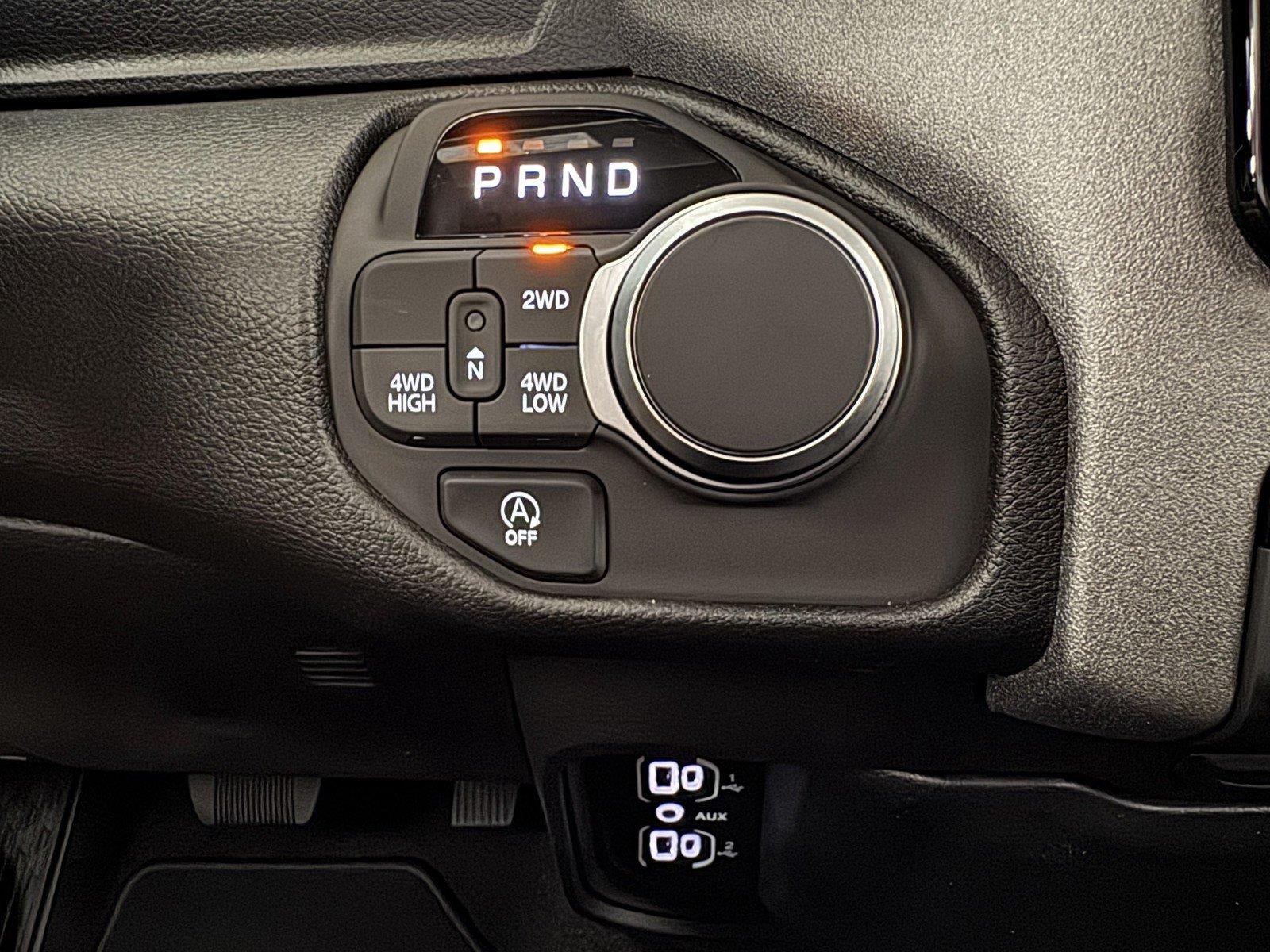 2026 RAM 1500 RAM 1500 TRADESMAN CREW CAB 4X4 5'7' BOX