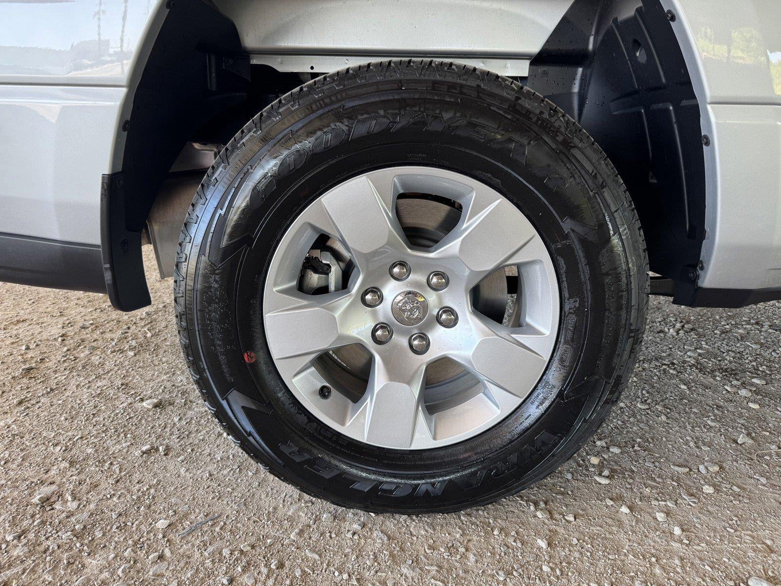 2026 RAM 1500 RAM 1500 TRADESMAN CREW CAB 4X4 5'7' BOX