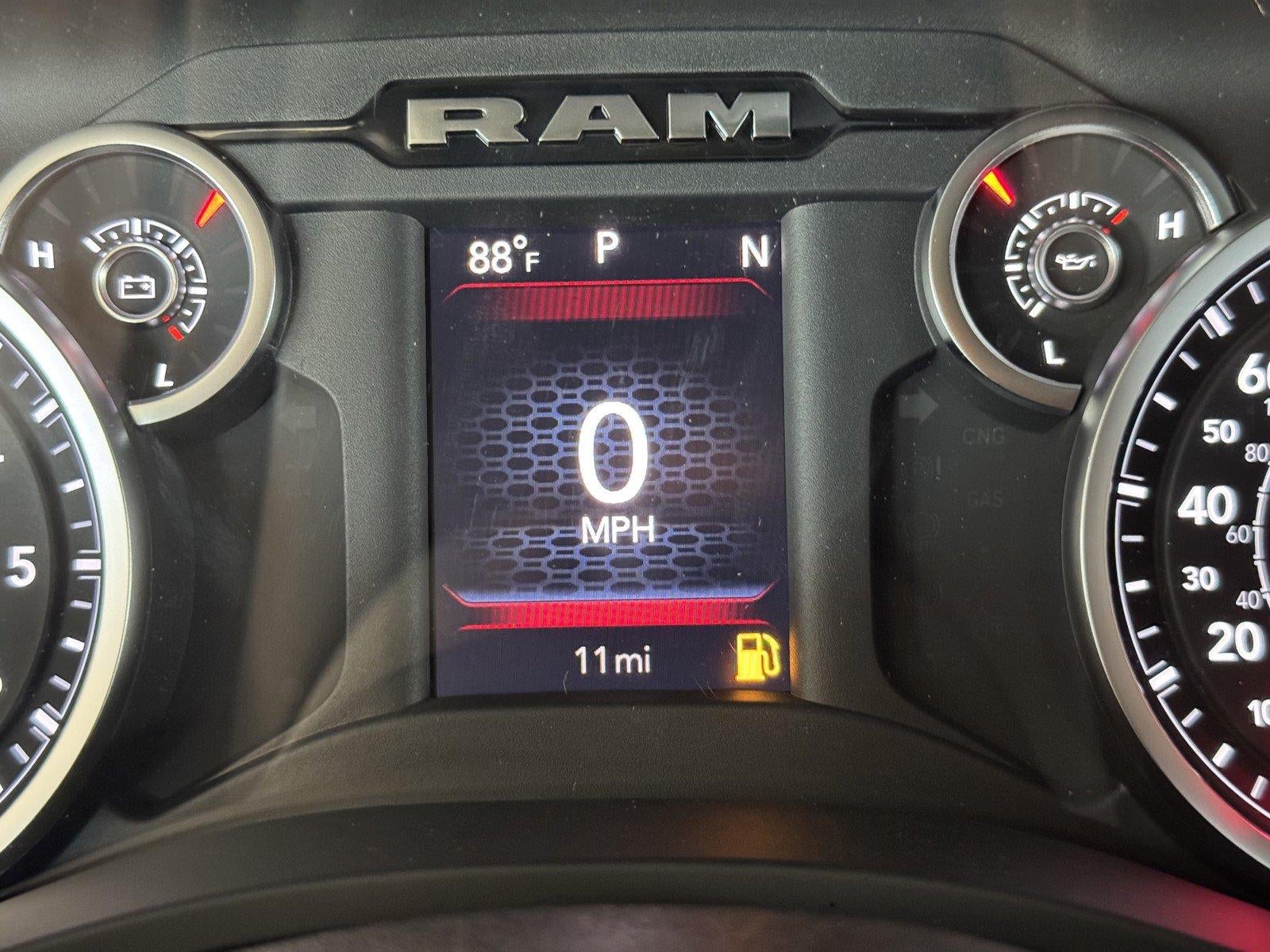 2026 RAM Ram 1500 RAM 1500 TRADESMAN CREW CAB 4X4 5'7' BOX