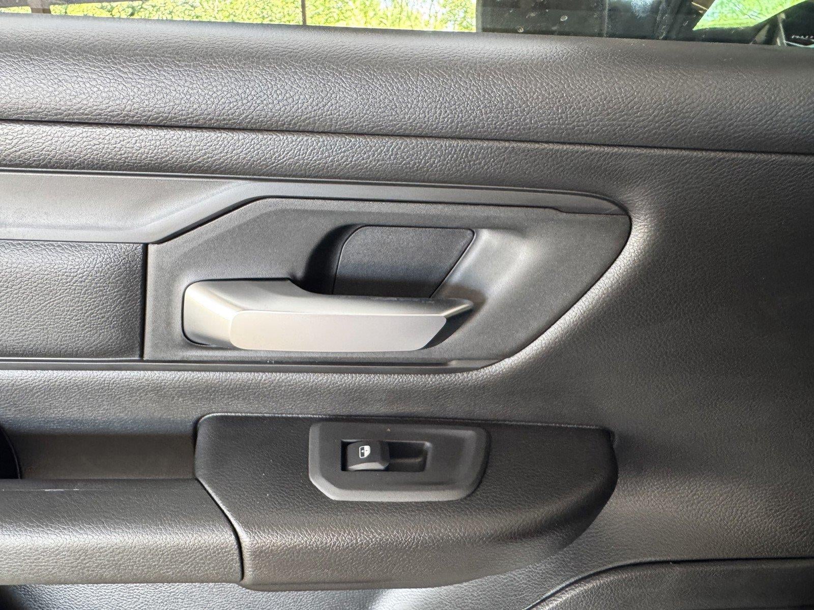 2026 RAM Ram 1500 RAM 1500 TRADESMAN CREW CAB 4X4 5'7' BOX