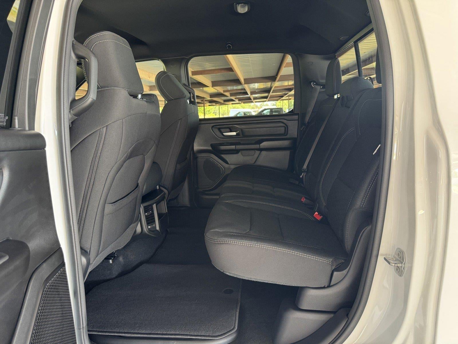 2026 RAM Ram 1500 RAM 1500 TRADESMAN CREW CAB 4X4 5'7' BOX