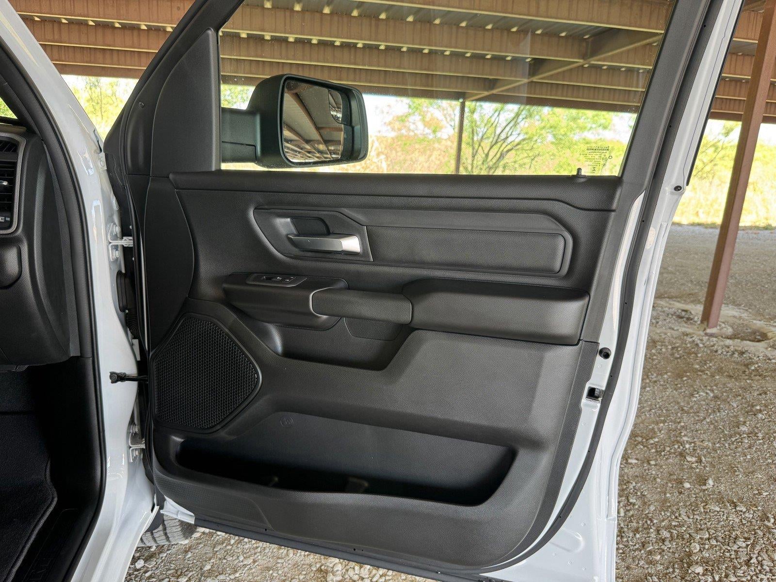 2026 RAM Ram 1500 RAM 1500 TRADESMAN CREW CAB 4X4 5'7' BOX
